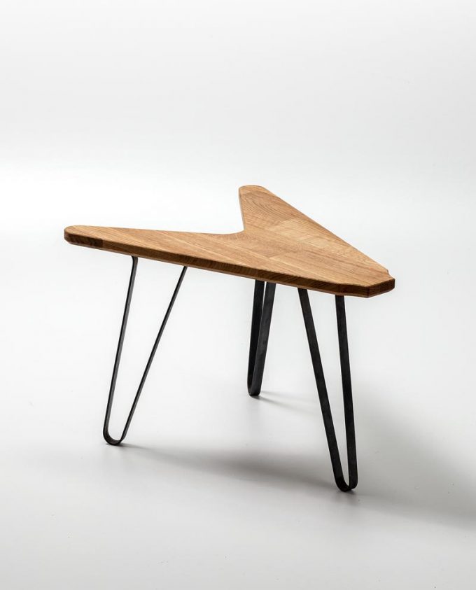 Guitar Table The V Ruwdesign