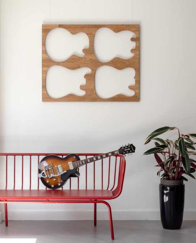 Ruwdesign-Interior-Design-Guitar-Wall-Art-Fender-Stratocaster-Telecaster-Gibson-Red-Metal-Bench-Brusen-3-seat-sofa-plant-stromanthe-triostar-web