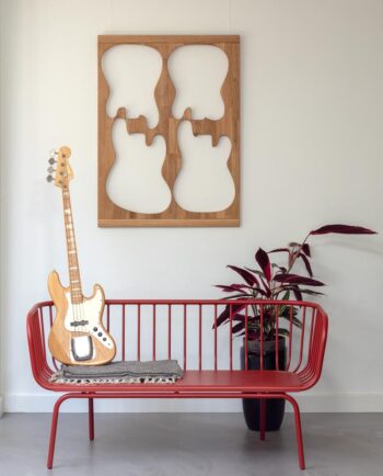 Ruwdesign-Wall-Art-Gibson-Fender-Red-Bench-Jazz-Bass-Front-Red-Metal-Bench-Brusen-3-seat-sofa-plant-stromanthe-triostar-web