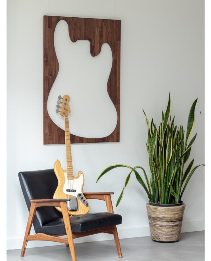 Ruwdesign-Guitar-Wall-Art-J-bass-walnutweb